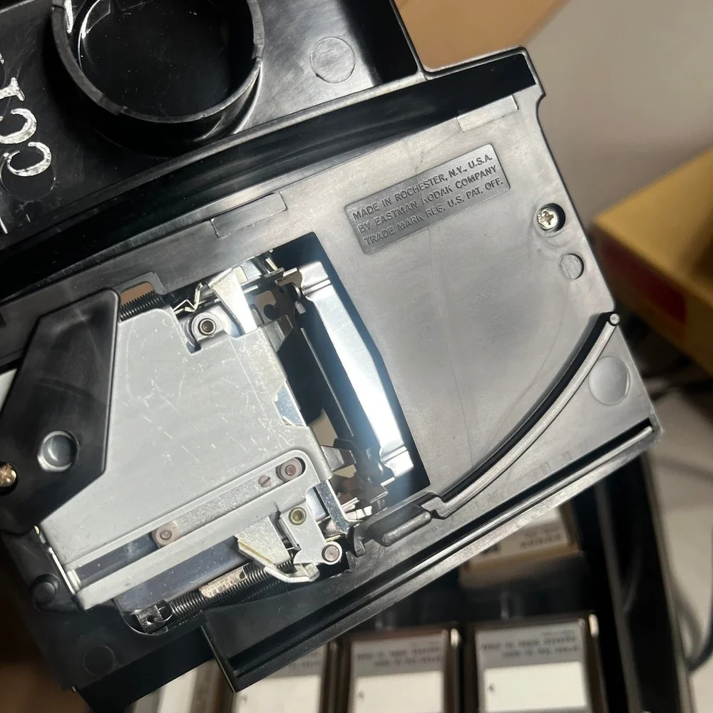Kodak Carousel 760H Auto-Focus Slide Projector with Ektanar C Zoom Lens & Slides